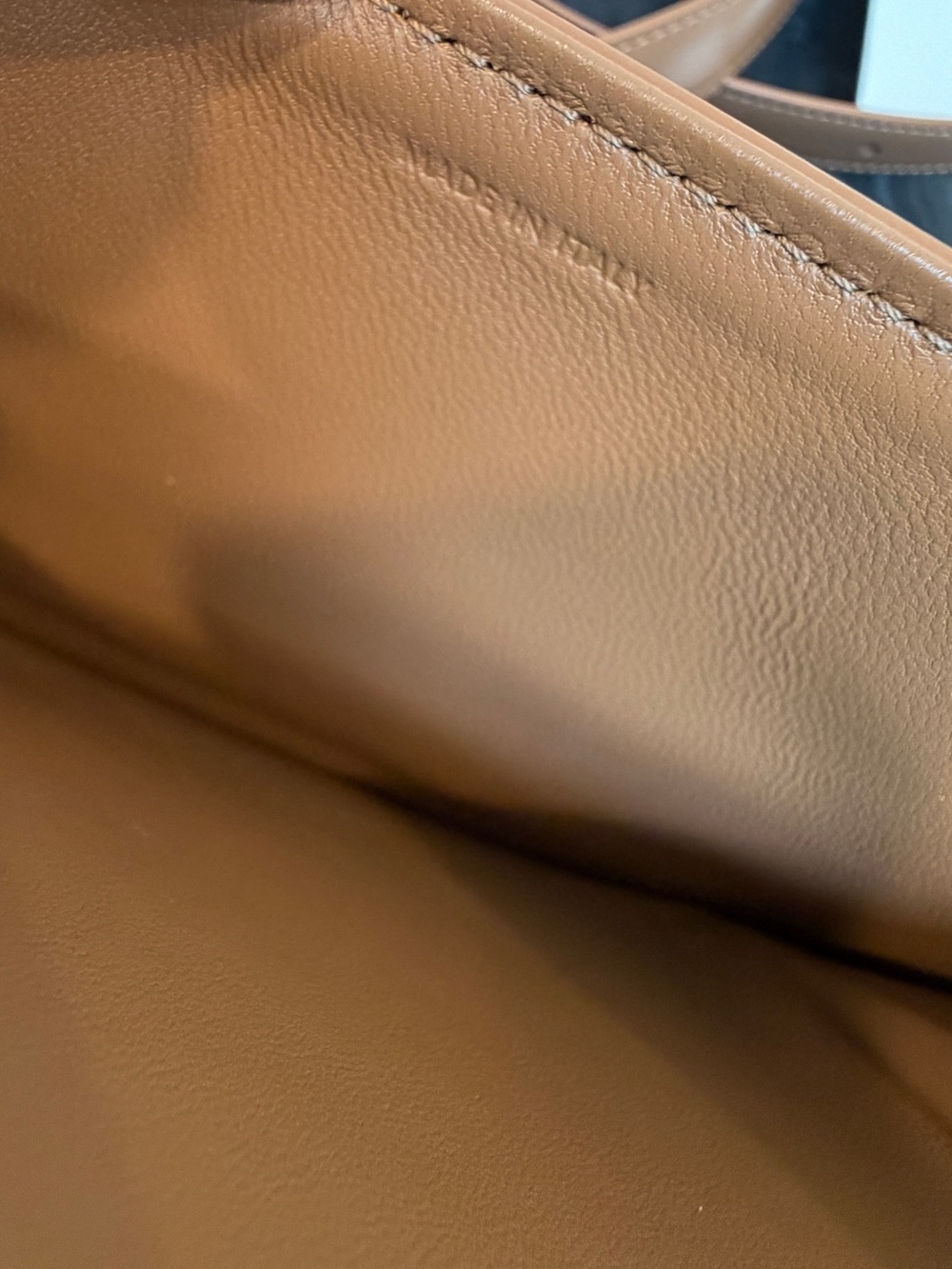 NEW CELINE CLASSIQUE TRIOMPHE BAG IN SHINY CALFSKIN IN TAN/GOLD HARDWARE - Picture 13 of 16